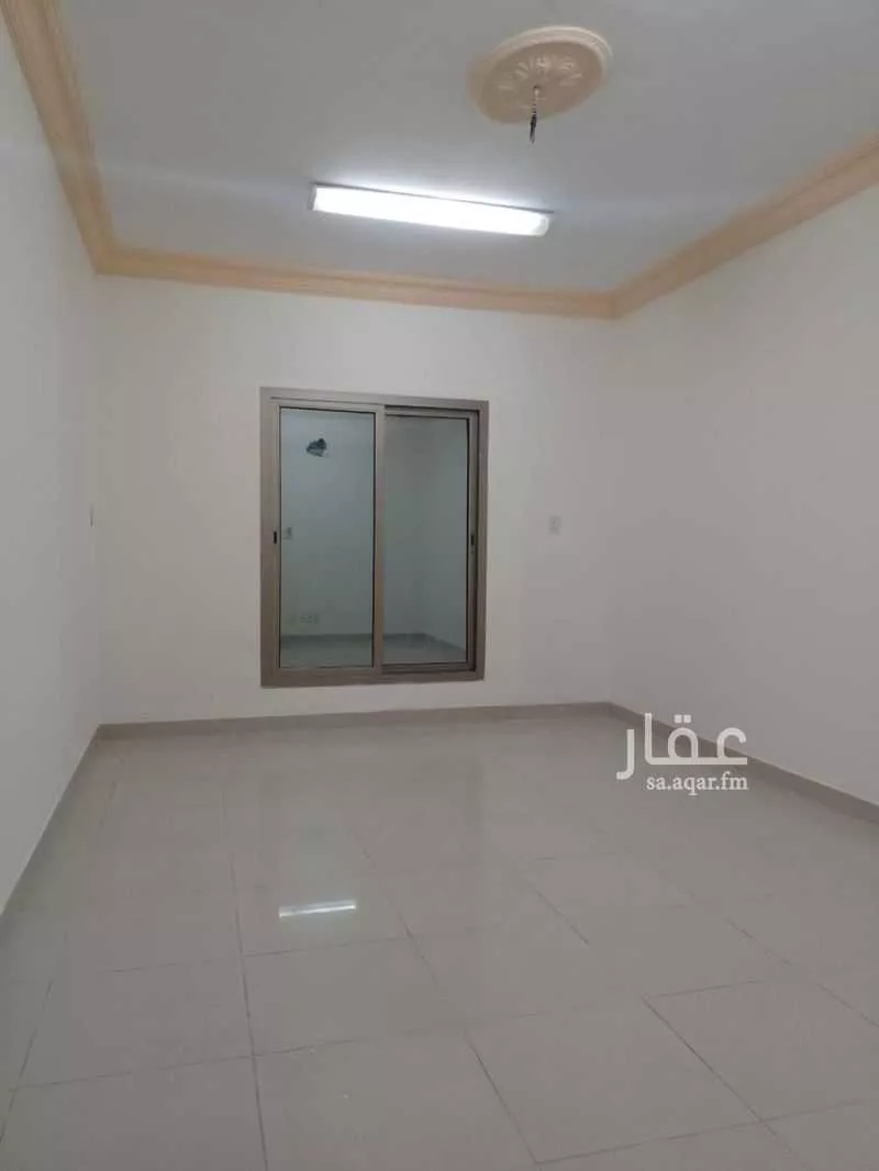 4 bedroom apartment in Al Aqrabiyah, Eastern Province 6