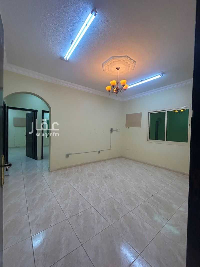 2 bedroom building in Al Aqrabiyah, Eastern Province 7
