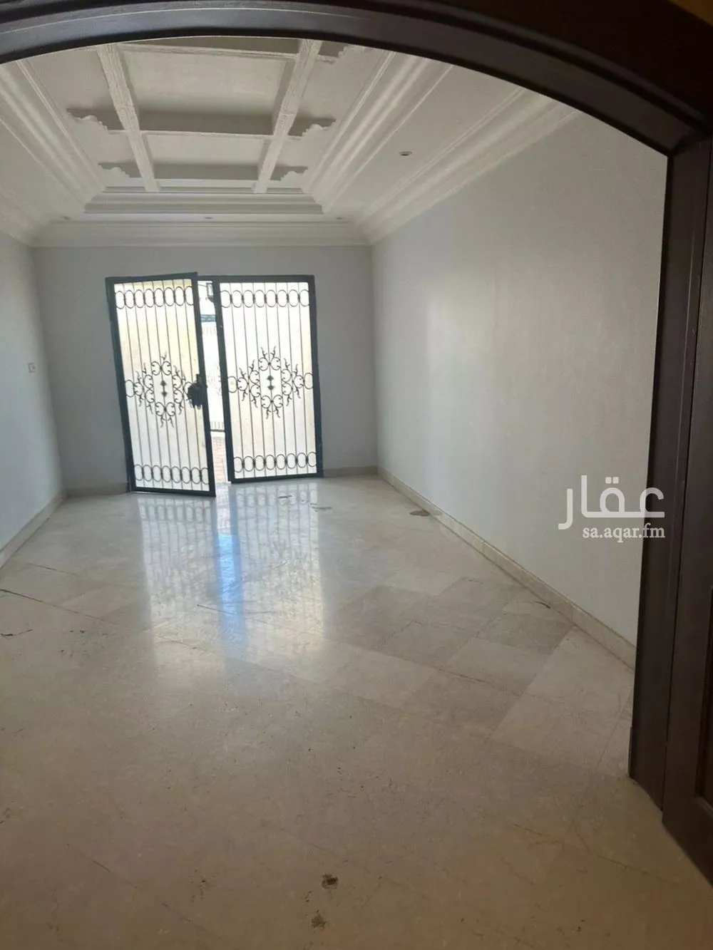 فيلا 10 غرف في المروج 3