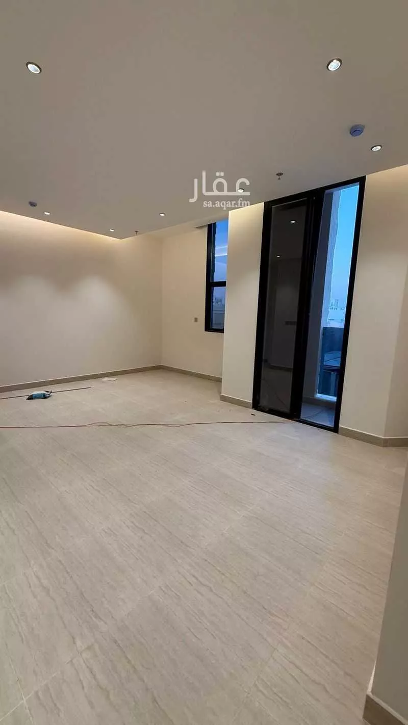 شقة 2 غرف في الملقا 4