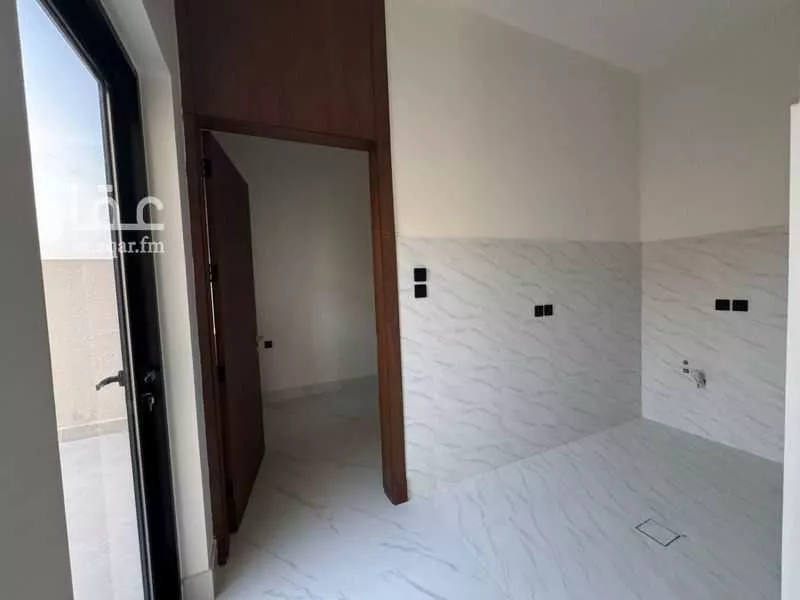 فيلا 5 غرف في النرجس 5