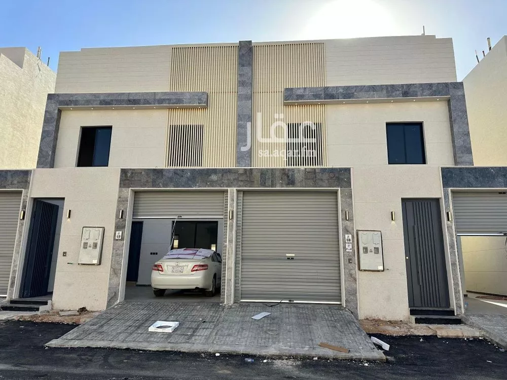 فيلا 7 غرف في عكاظ