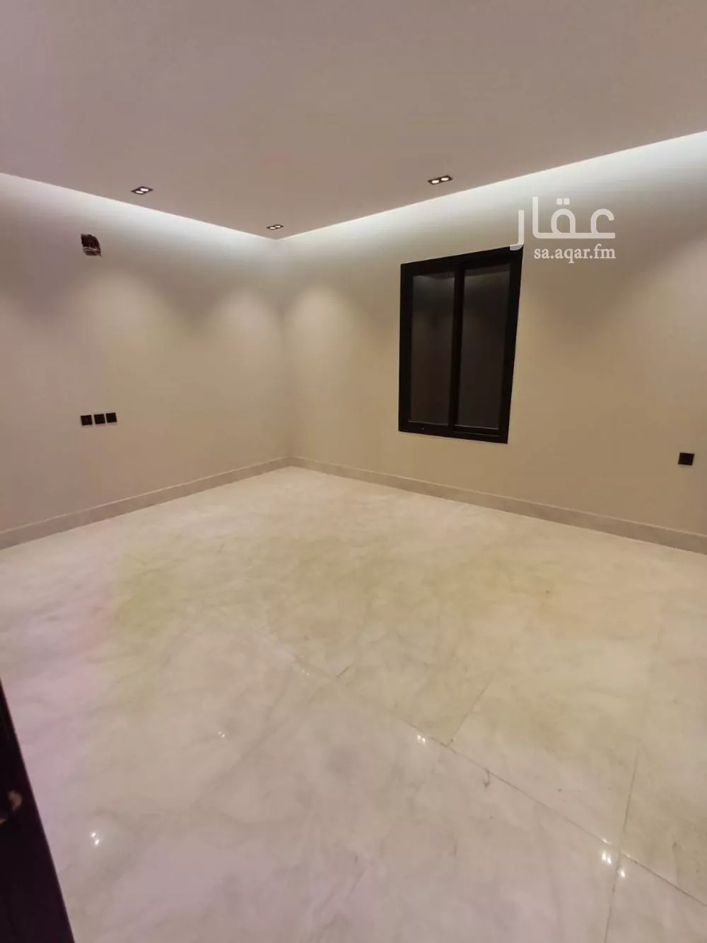 شقة 3 غرف في الرمال 5