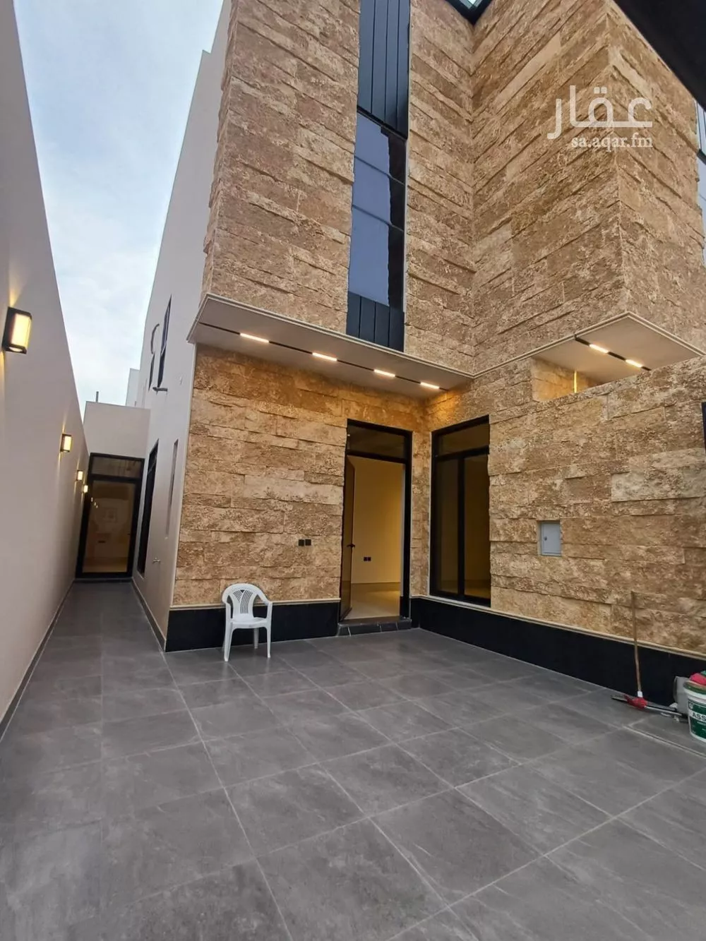 5 bedroom floor in Ash Sharq 4