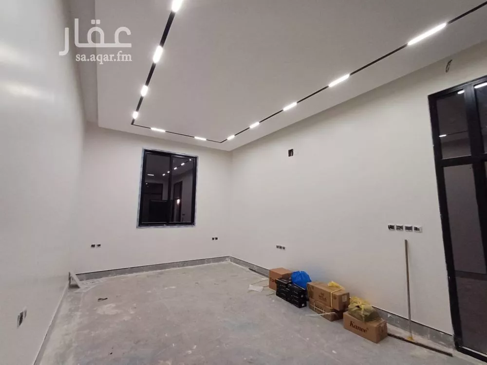 فيلا 6 غرف في الشرق 2