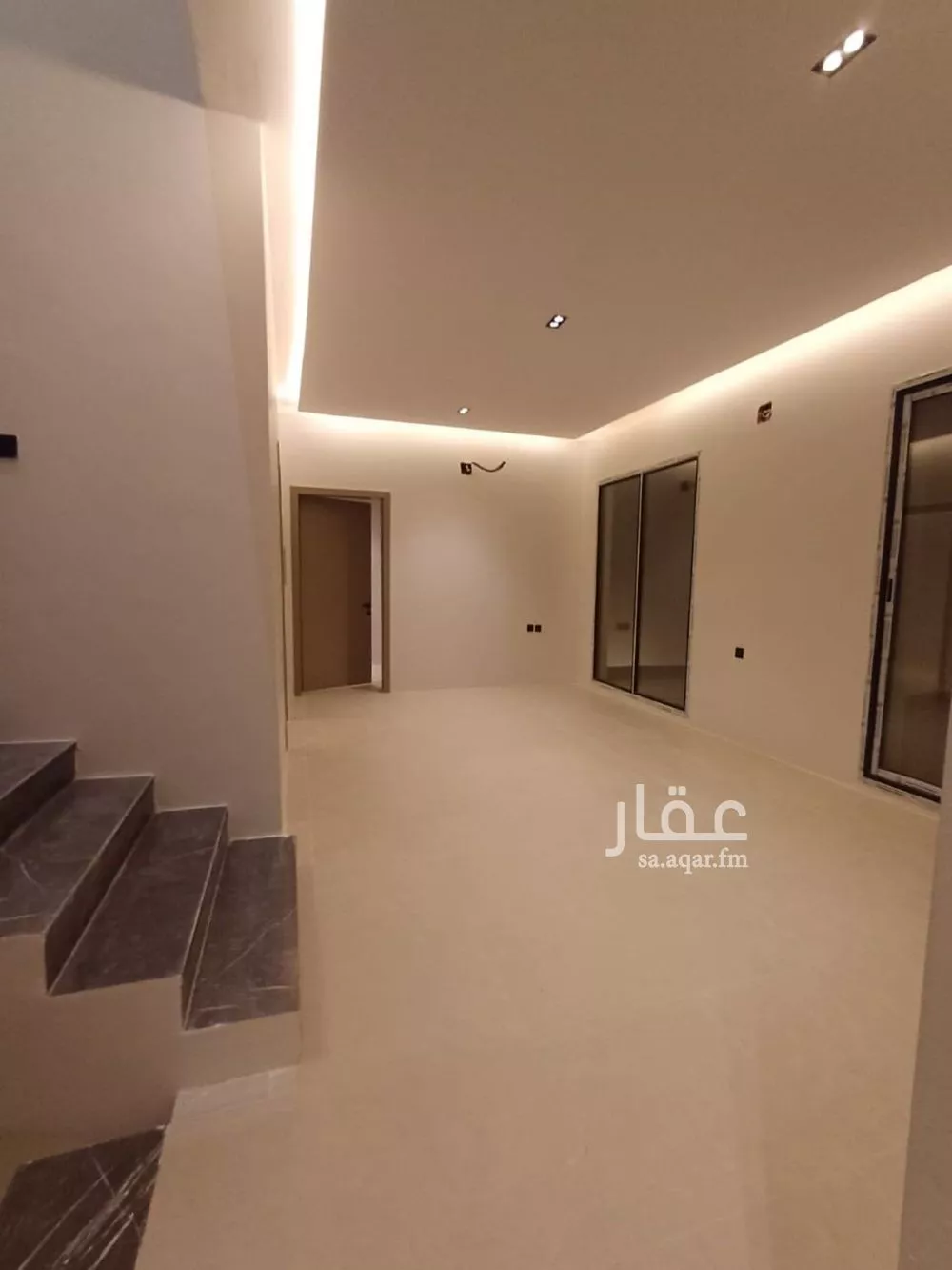 فيلا 7 غرف في الرمال 4