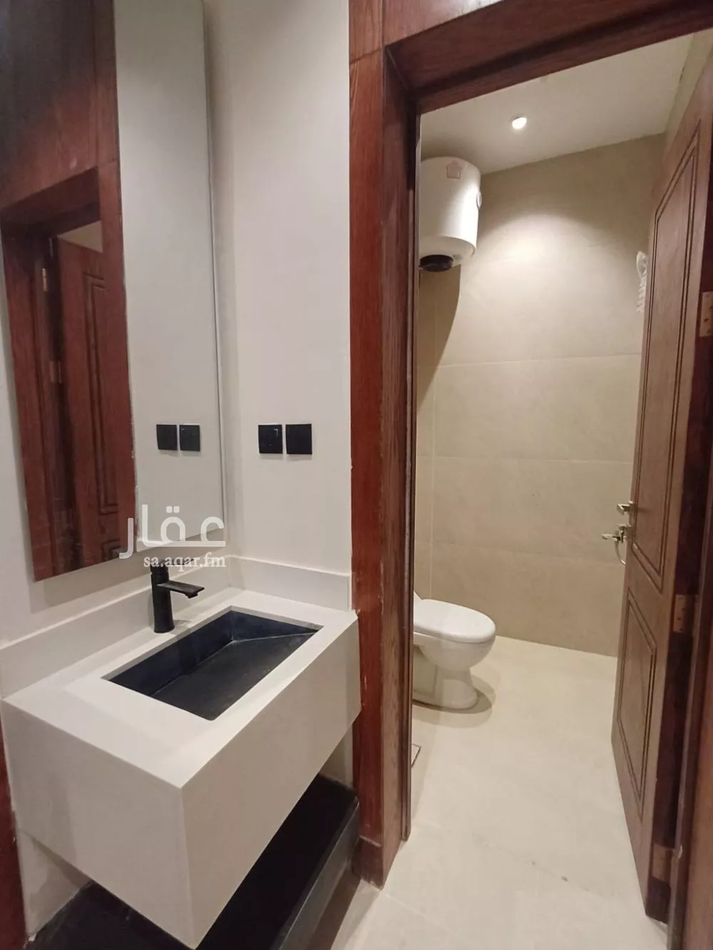 شقة 5 غرف في النظيم 4