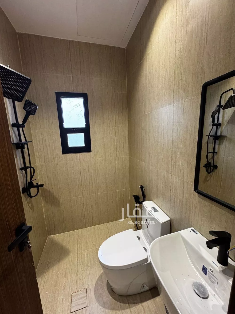 شقة 3 غرف في الرمال 3