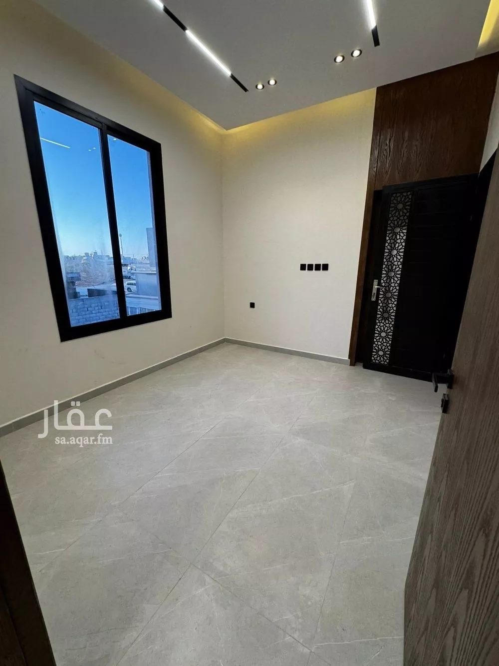 5 bedroom floor in Ash Sharq 1
