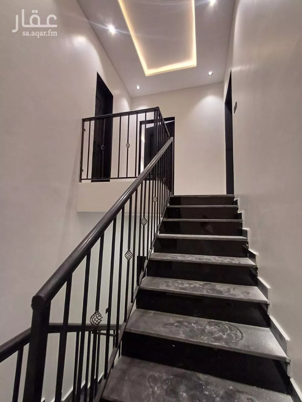 شقة 4 غرف في الرمال 4