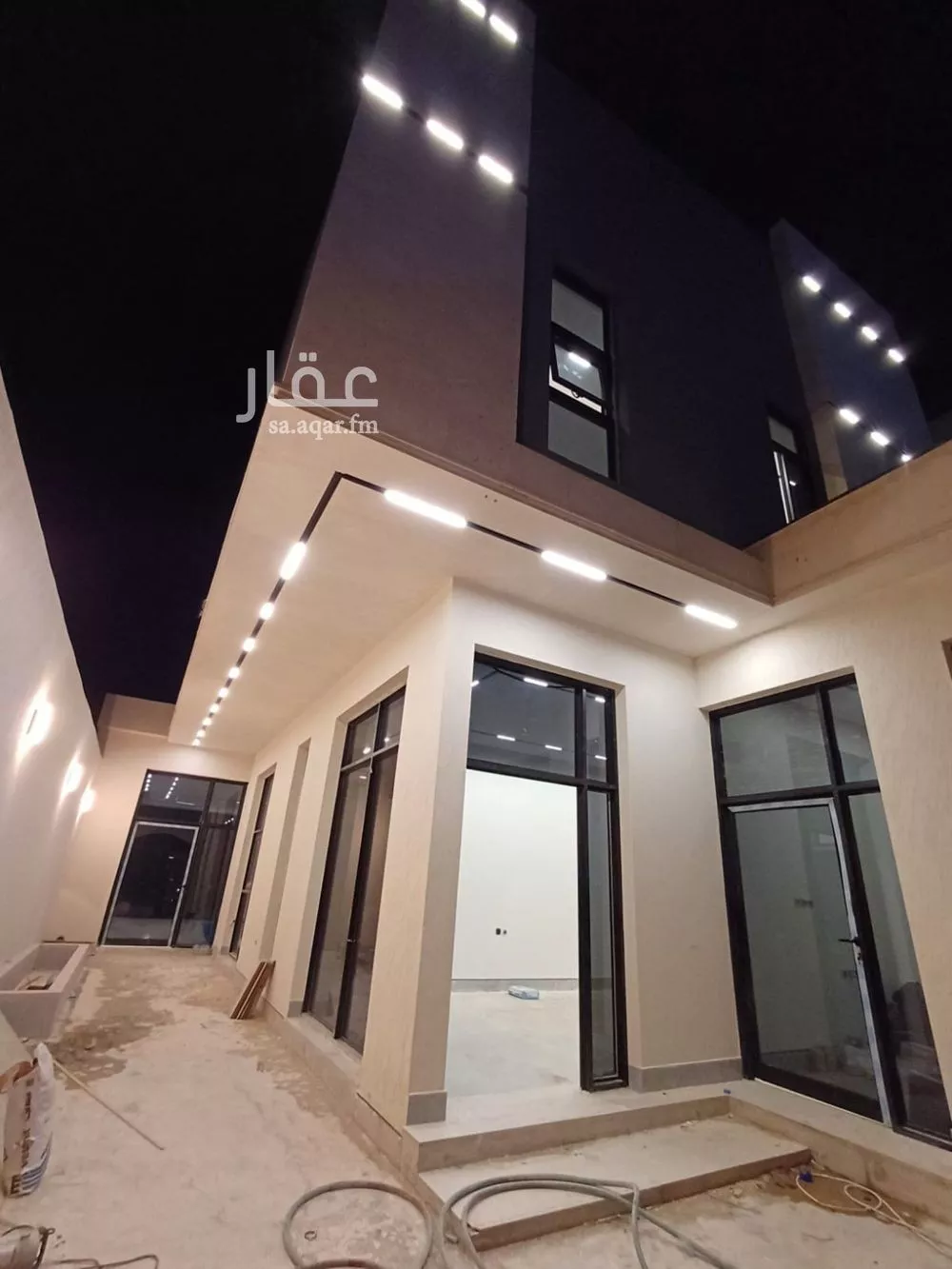 فيلا 6 غرف في الشرق 4