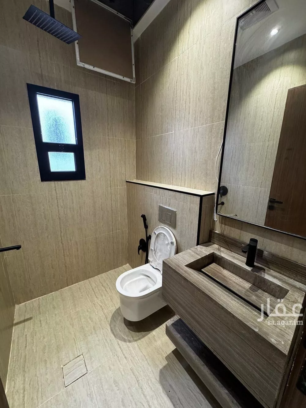 شقة 3 غرف في الرمال 1