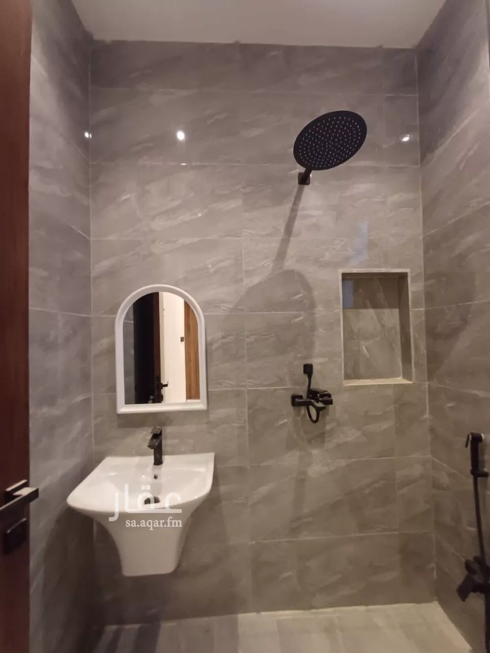 4 bedroom apartment in Al Rimal 2