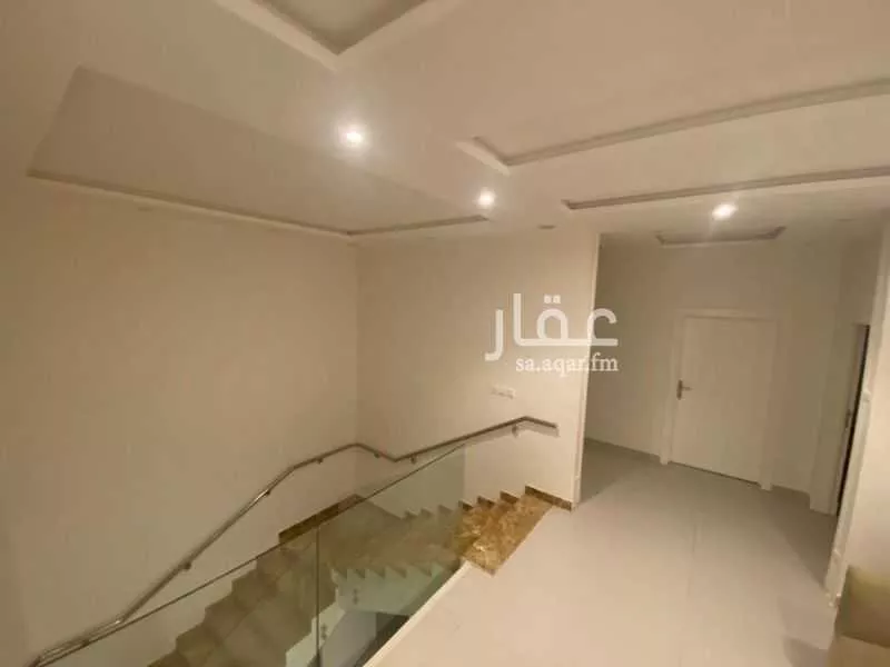 5 bedroom villa in Al Mahdiyyah 4