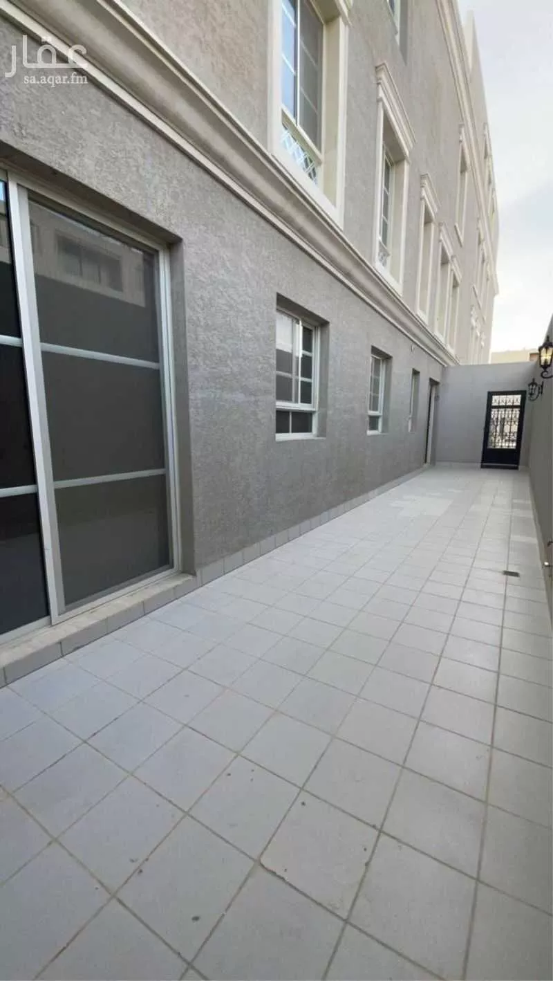 3 bedroom apartment in Al Malqa 4