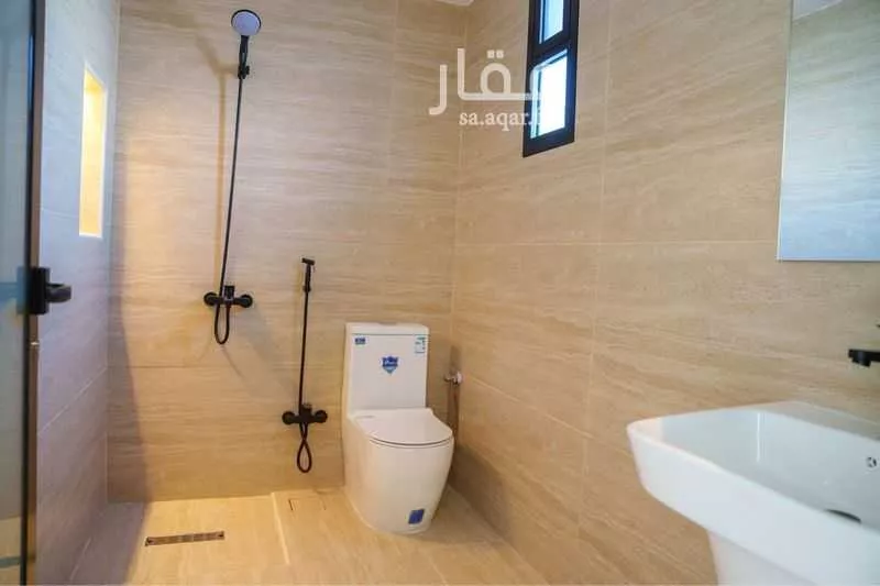 4 bedroom villa in As Sadafah, Eastern Province 18