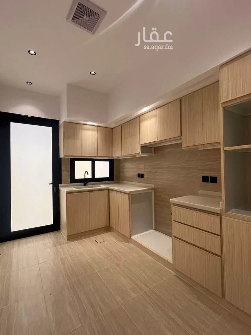 22 bedroom building in Al Rakah Ash Shamaliyah, Eastern Province 11