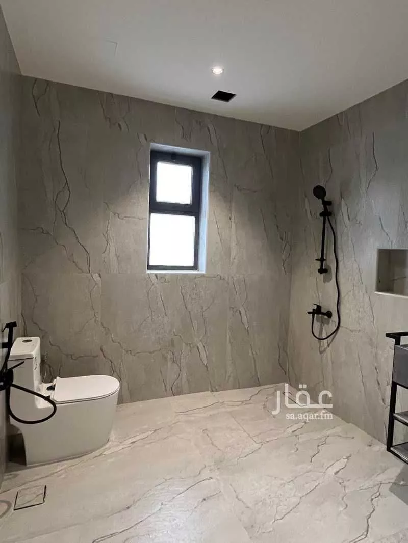 4 bedroom villa in Ar Rakah Al Janubiyah, Eastern Province 11