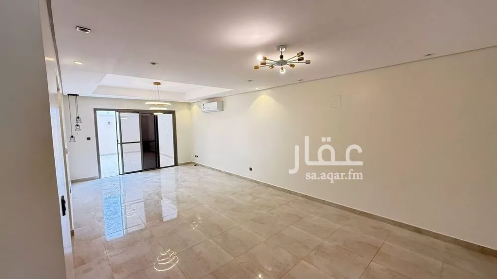 فيلا 5 غرف في النرجس 3