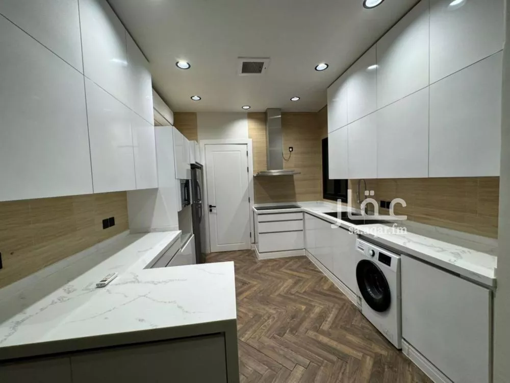 شقة 3 غرف في الملقا 4