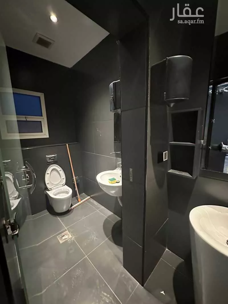 مكتب 134 م² في الملقا 5