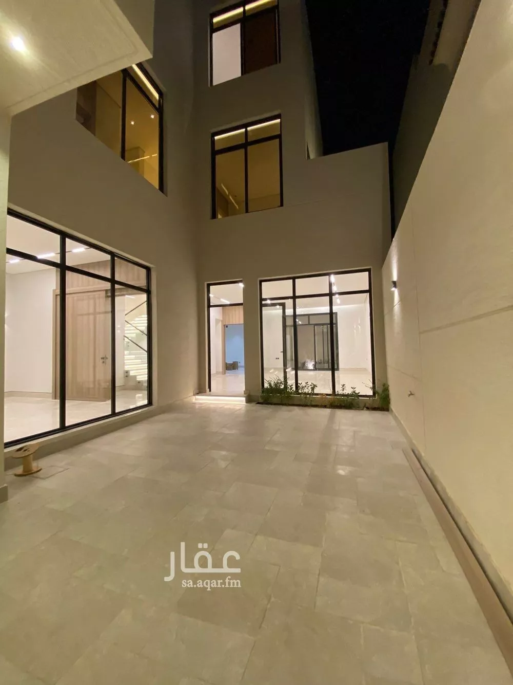 فيلا 6 غرف في المهدية 5