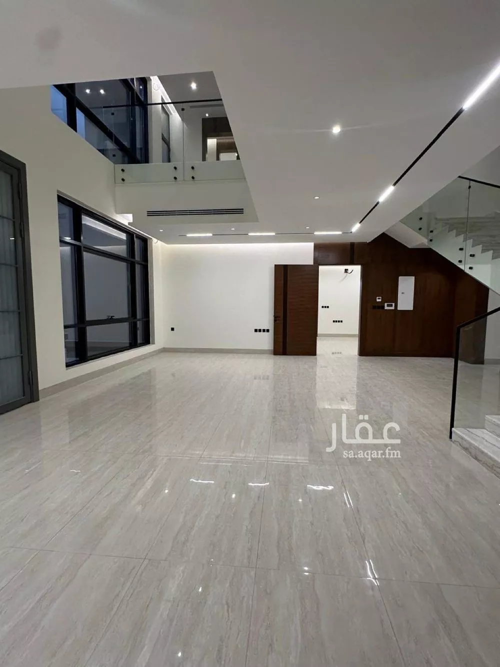 فيلا 6 غرف في المهدية 5