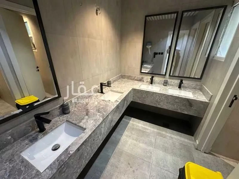 عمارة 5395 م² في الربيع 1