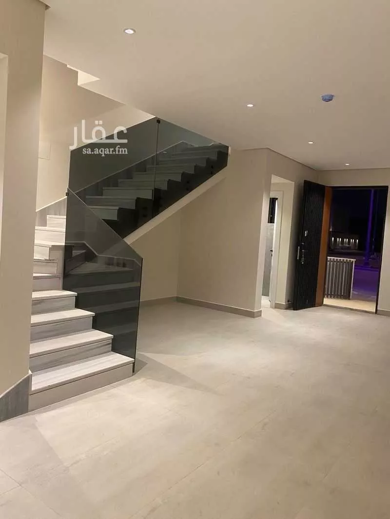 3 bedroom villa in Al Aridh, Riyadh 6