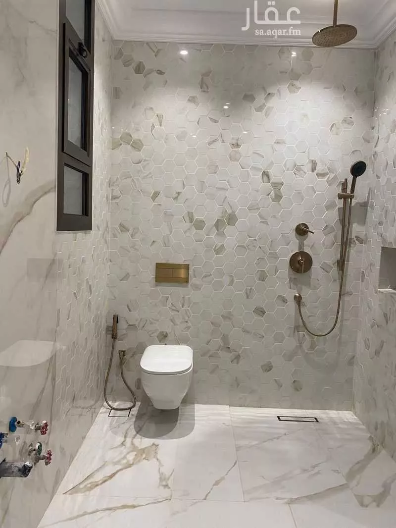 4 bedroom villa in Irqah, Riyadh 10