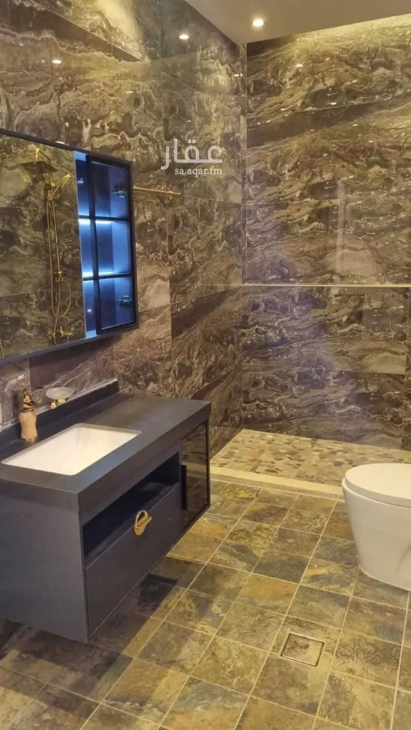 5 bedroom villa in Al Aqiq, Riyadh 11