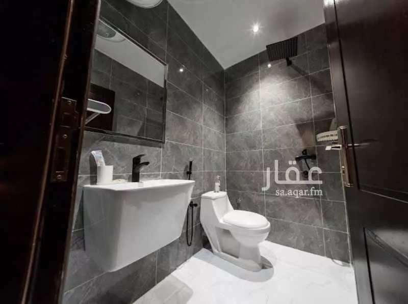 شقة 1 غرف في العقيق 5