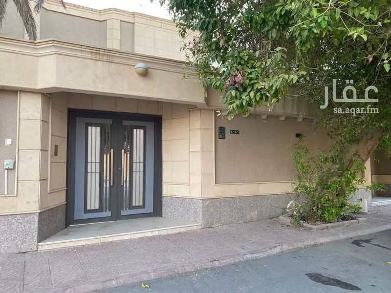 8 bedroom villa in Al Aqiq 1