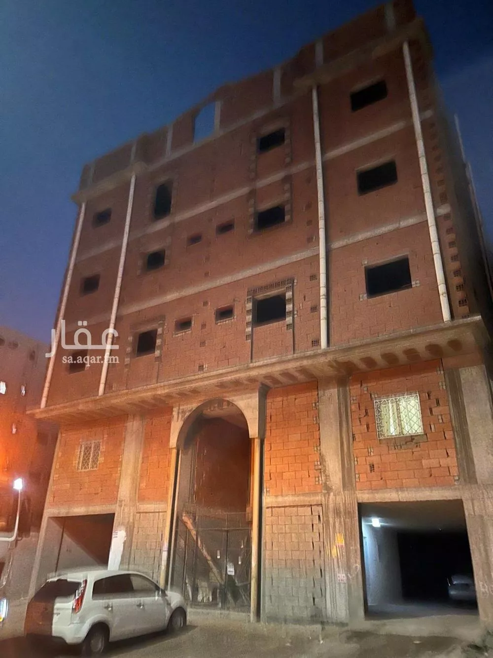 عمارة 500 م² في الظاهرة 4