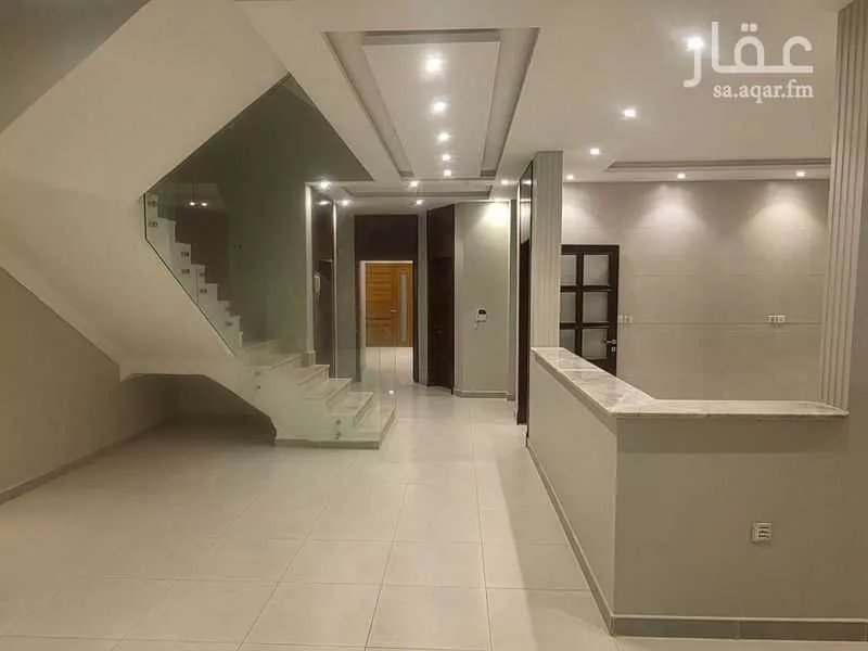 فيلا 6 غرف في الشراع 3