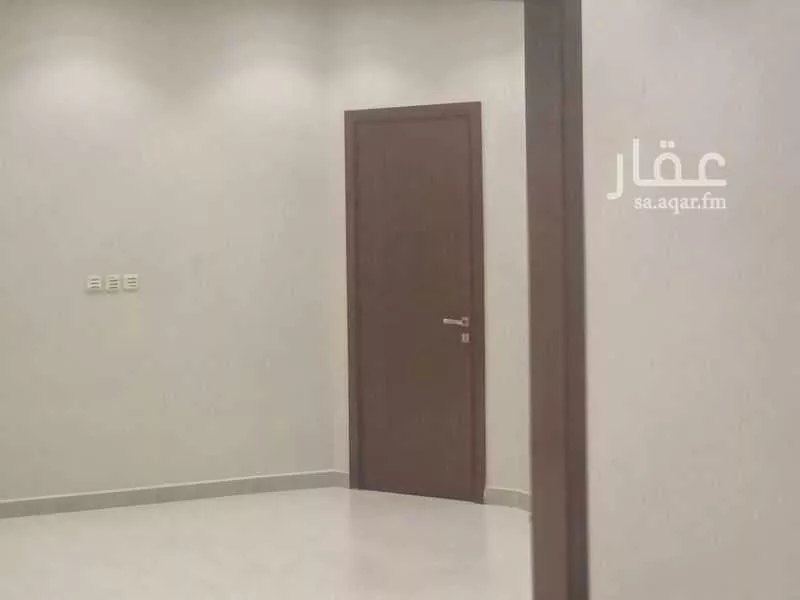 فيلا 6 غرف في الشراع 4