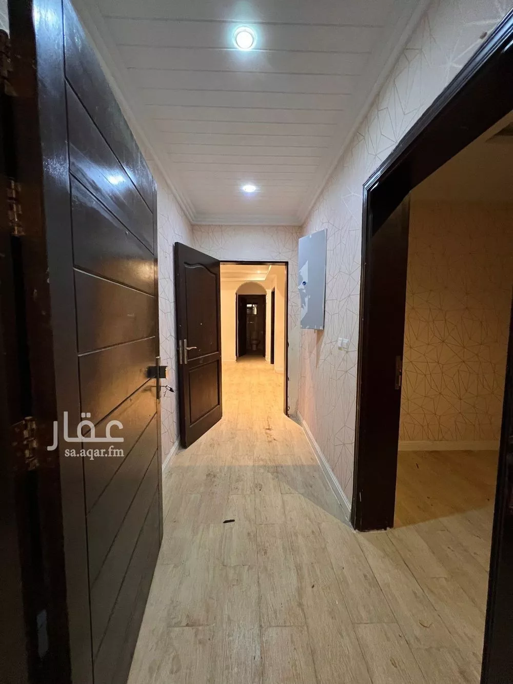 شقة 4 غرف في الريان 1