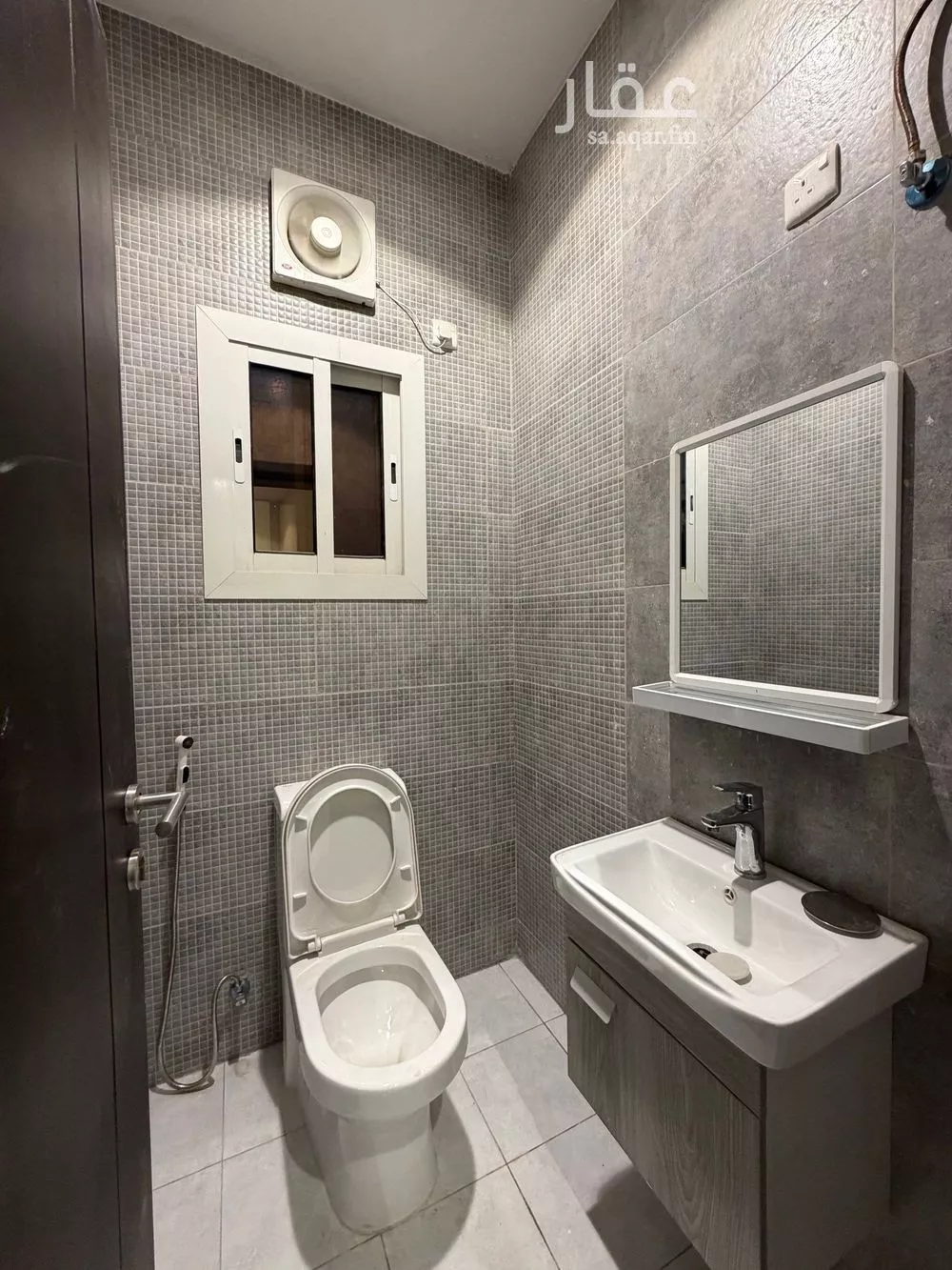 شقة 3 غرف في الريان 5