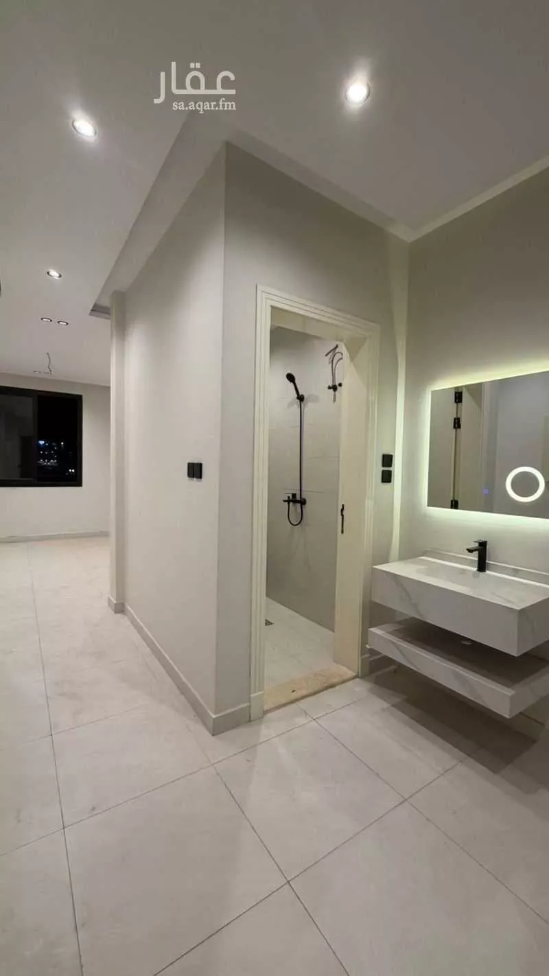 شقة 4 غرف في الريان 2