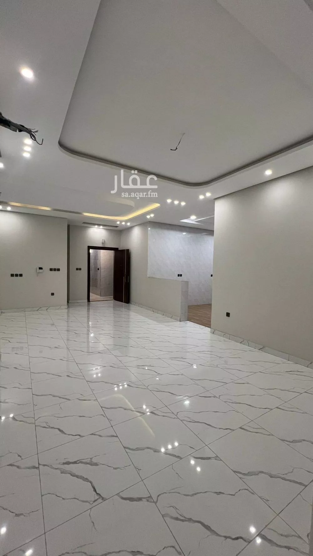 شقة 6 غرف في الريان 5