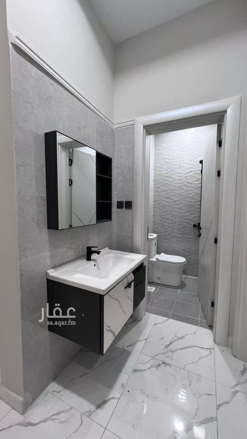 شقة 5 غرف في الريان 5