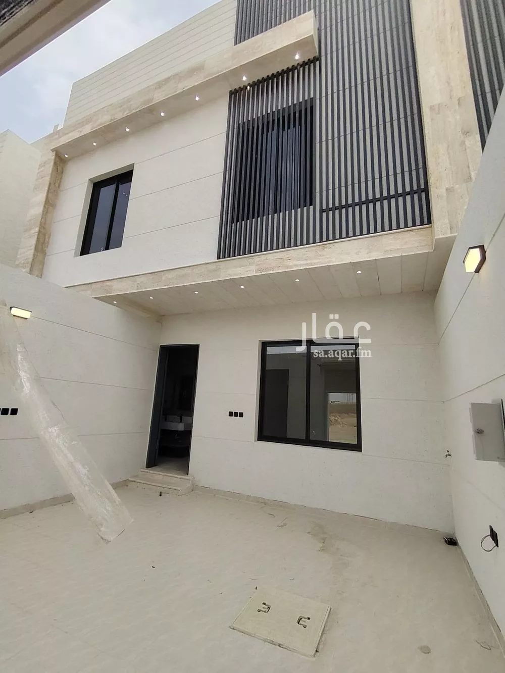 5 bedroom villa in Okaz 2