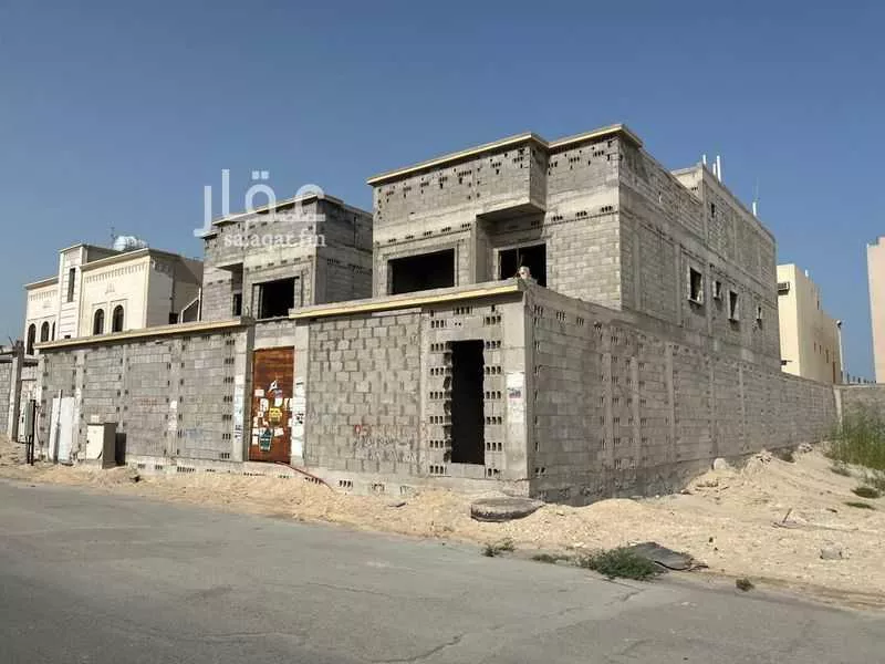 فيلا 8 غرف في الشراع 4