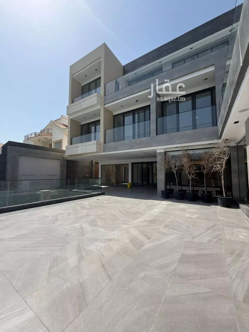 فيلا 6 غرف في الزمرد 1