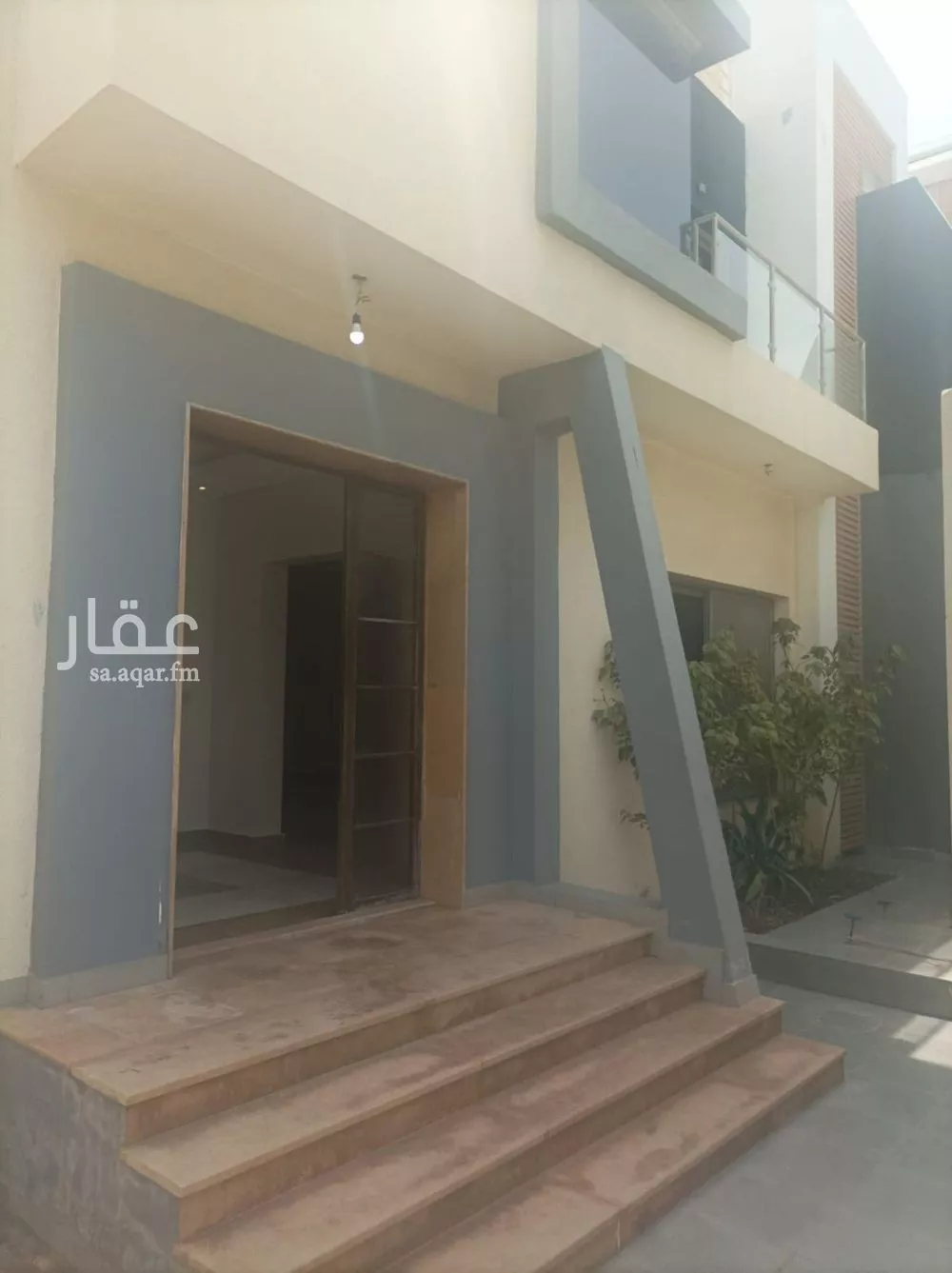 فيلا 5 غرف في الامواج 3