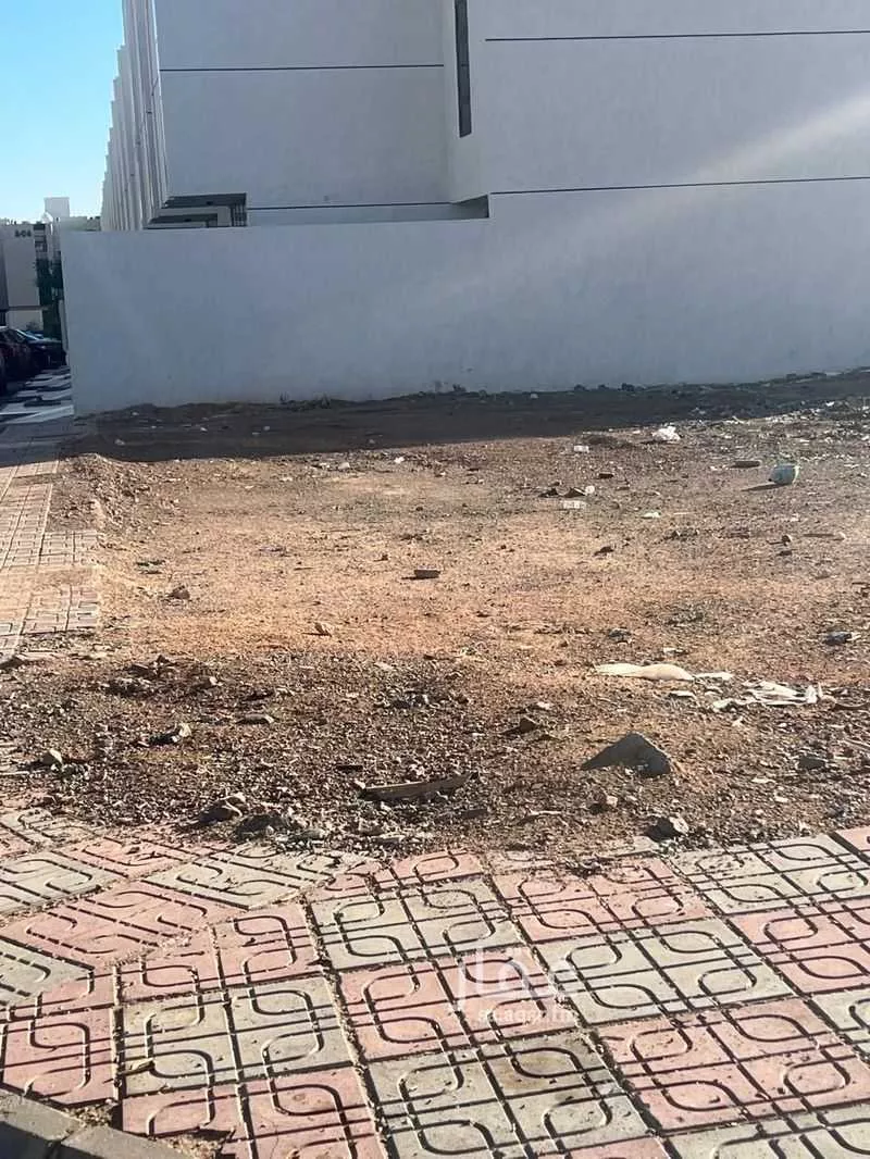 أرض 604 م² في شوران 3