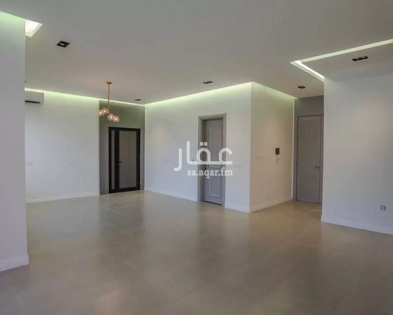 8 bedroom villa in East Beach, Eastern Province 7