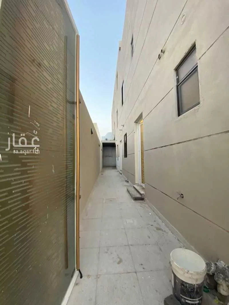 5 bedroom apartment in Al Buhairah 4