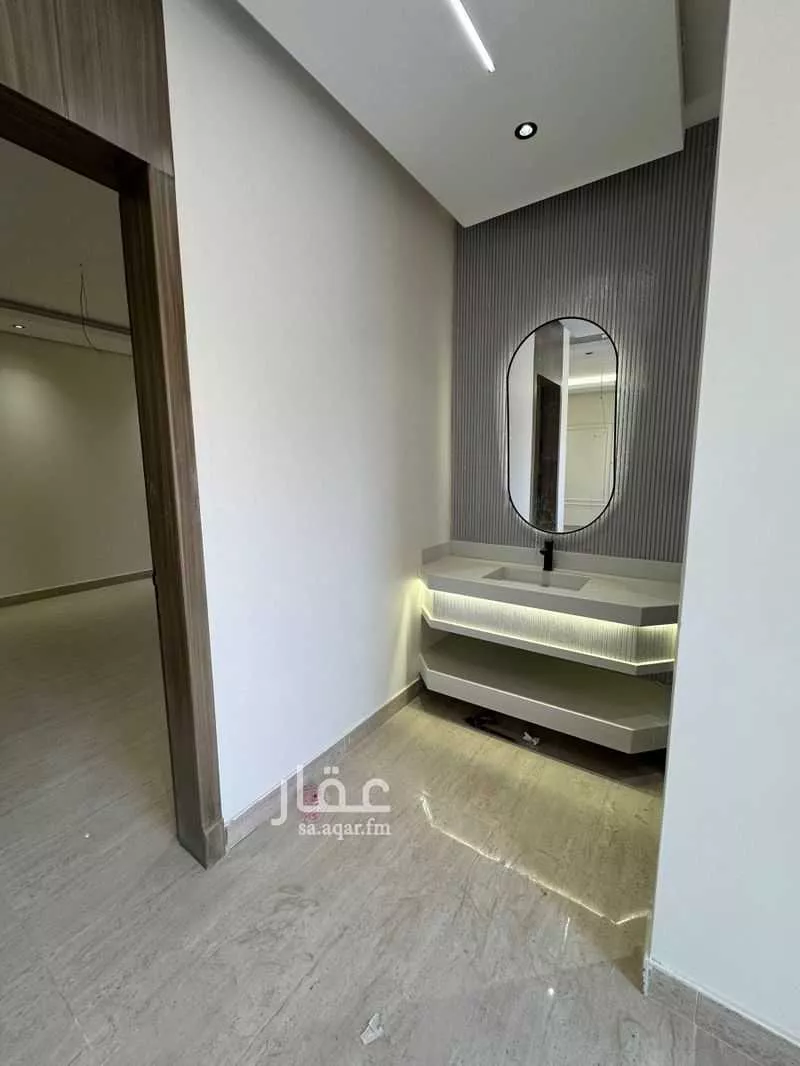 دوبلكس 8 غرف في ضاحية الملك فهد 4