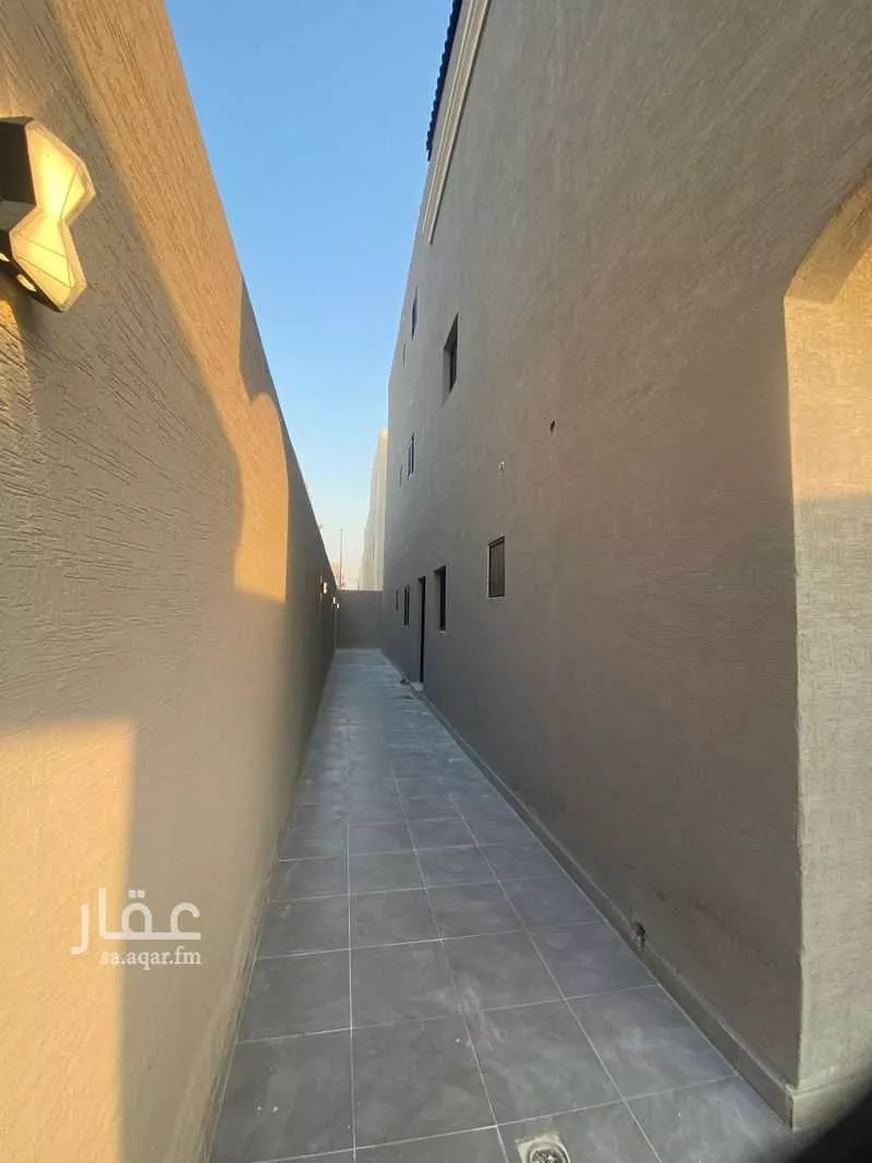 شقة 5 غرف في ضاحية الملك فهد 3